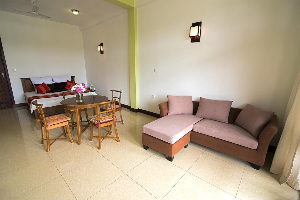 Thumbelina Apartments & Hotel Aluthgama Exteriér fotografie