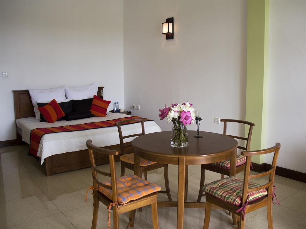 Thumbelina Apartments & Hotel Aluthgama Exteriér fotografie