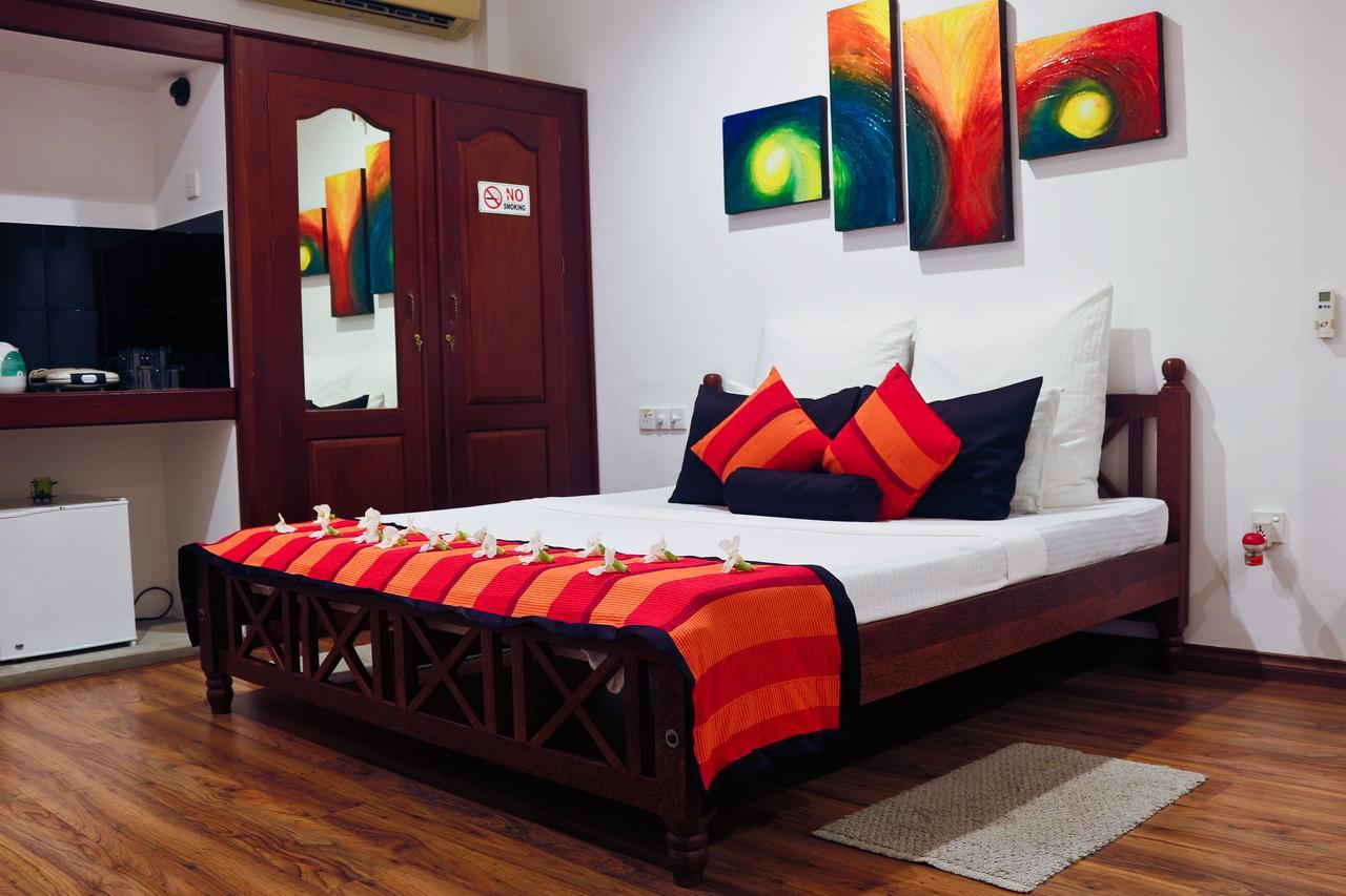 Thumbelina Apartments & Hotel Aluthgama Exteriér fotografie